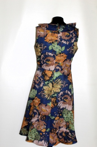 Rochie vintage din voal floral – anii ’60, talie empire, realizată manual - Img 3
