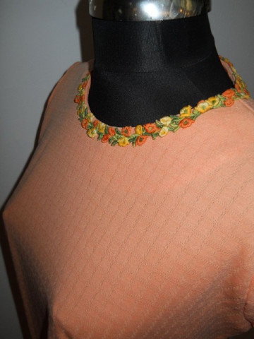 Rochie vintage portocaliu piersica decoratiuni florale anii '60