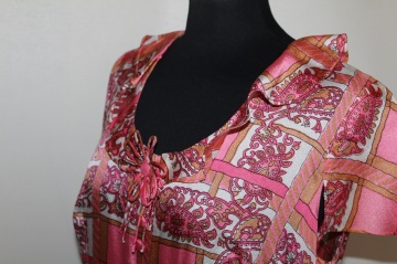 Rochie vintage roz paisley – anii ’60, mătase mixtă, realizată manual - Img 5
