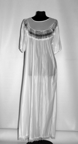 Set alb ornamentat cu dantelă – vintage romantic anii ’70 - Img 6