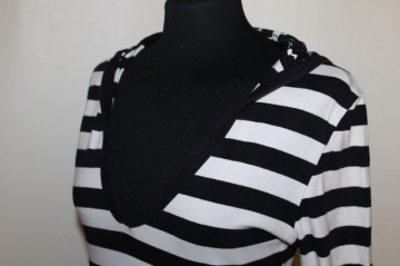 Bluză retro dungi alb‑negru cu glugă – repro anii ’70, casual chic - Img 5