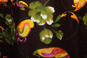 Bluză vintage anii ’70 cu print floral verde pe fond maro - Img 3