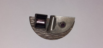 Broșă modernistă cristale violet anii 40