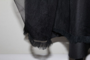 Fustă din tulle negru anii ’90 – volum, dinamism și spirit retro - Img 7