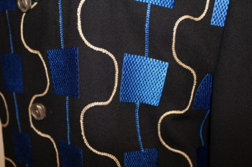 Jacheta retro broderie albastra anii '80