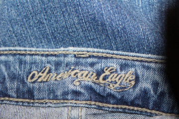 Jeans American Eagle – denim albastru prespălat, talie joasă - Img 7