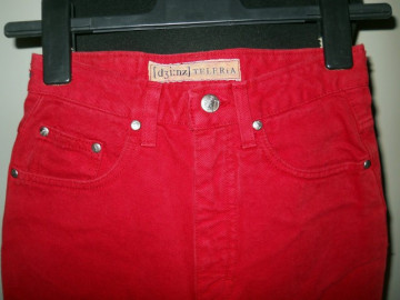 Jeans rosu "Teleria" anii '90