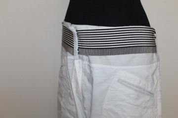 Pantaloni albi "Giorgio Armani"