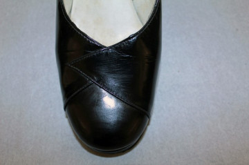 Pantofi din lac negru anii '60 - '70