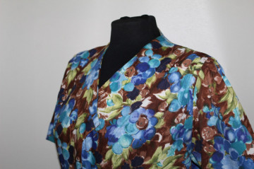 Rochie print floral albastru și maro anii 50