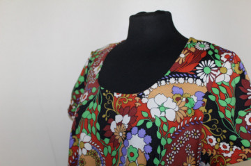 Rochie vintage cu print floral multicolor – silhouette anii ’60 - Img 4