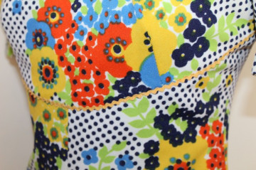 Rochie vintage print floral multicolor si buline anii '70