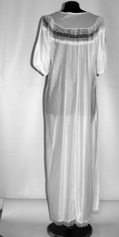 Set alb ornamentat cu dantelă – vintage romantic anii ’70 - Img 7