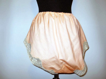 Set vintage roz piersica ornamente dantela Chantilly anii '20