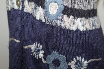 Bluza tricotata flori repro anii '70