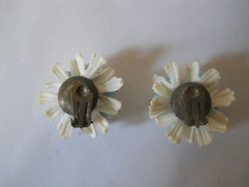 Clips floare bicolora anii '50