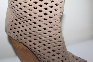 Ghete-sandale bej Bershka – piele întoarsă & platformă lemn - Img 2