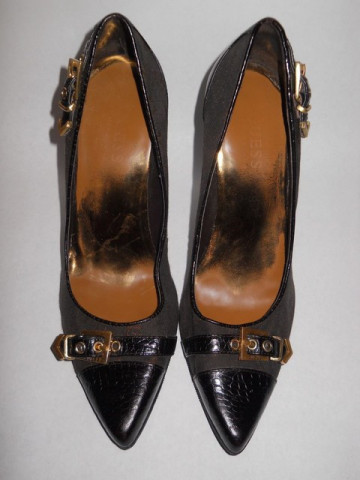 Pantofi maro "Guess"