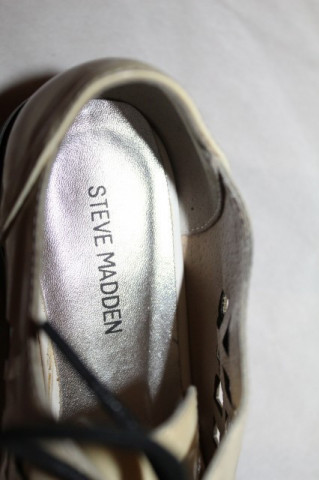 Pantofi model traforat Steve Madden