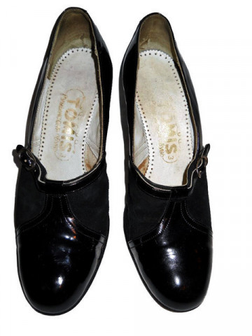 Pantofi vintage negri din lac si antilopa anii '70