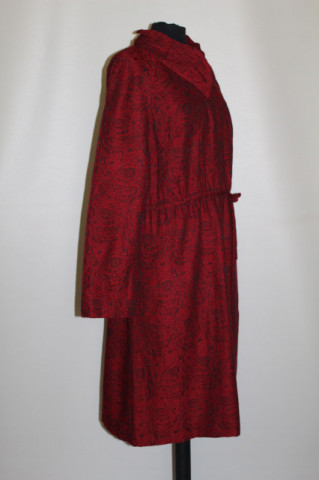 Rochie vintage din jacquard roșu cu negru anii 60