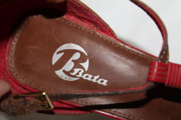 Sandale roșu și maro Bata – retro - Img 8