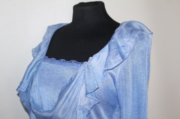 Bluză bleu cu volane din mătase – design romantic - Img 4