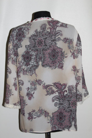 Bluza vintage din chiffon cu print paisley roz pe fond alb‑bej – anii ’90 - Img 3