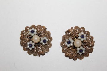 Clips vintage cu flori suprapuse – bijuterie anii ’40