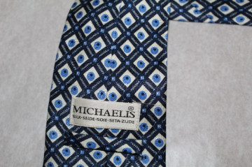 Cravata romburi si buline "Michaelis" anii '80