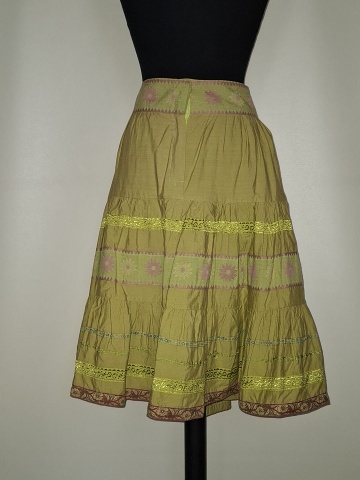 Fustă cloș verde fistic cu broderie florală – anii ’80 - Img 3