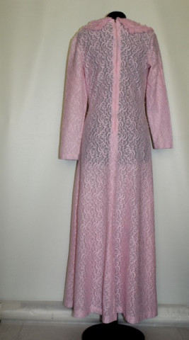 Lounge robe din dantela roz anii '70