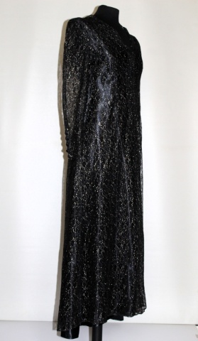 Rochie de seară din dantelă neagră cu fir auriu – anii ’70 - Img 6