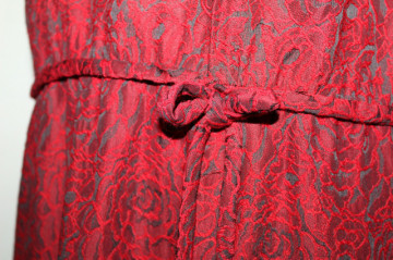 Rochie vintage din jacquard roșu și negru – anii ’60, stil chic - Img 6