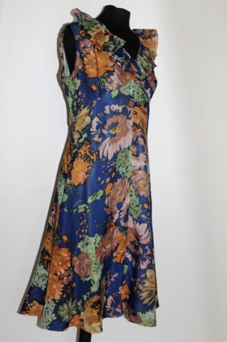 Rochie vintage din voal floral – anii ’60, talie empire, realizată manual - Img 4