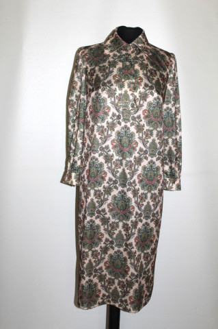Rochie vintage print oriental verde anii ’70 – poliester fin, nasturi lucite