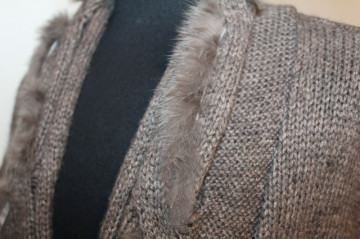 Cardigan ornamente blanita anii '90