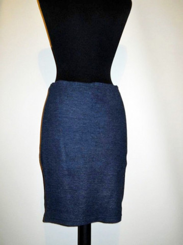 Fusta retro din tricot bleumarin anii '80