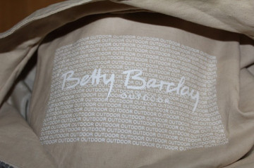 Jacheta crem "Betty Barclay" anii '70 - '80