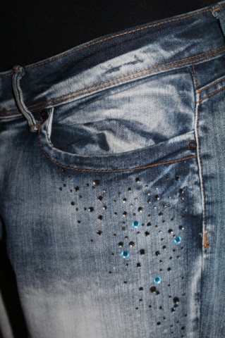 Jeans Janina Denim prespălați cu cristale – denim albastru slim - Img 8