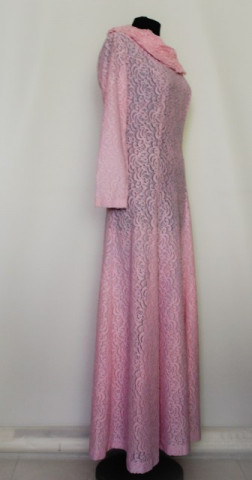 Lounge robe din dantela roz anii '70