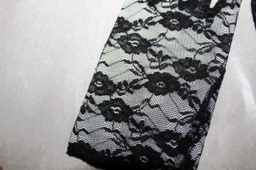 Manusi din dantela neagra repro anii '60