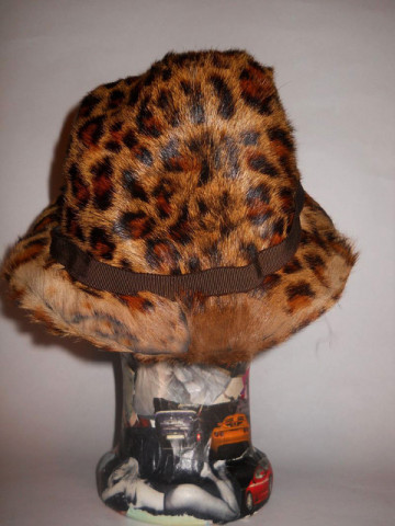 Palarie vintage din blana veritabila de jaguar anii '60