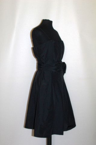 Rochie de ocazie din tafta neagră repro anii 50