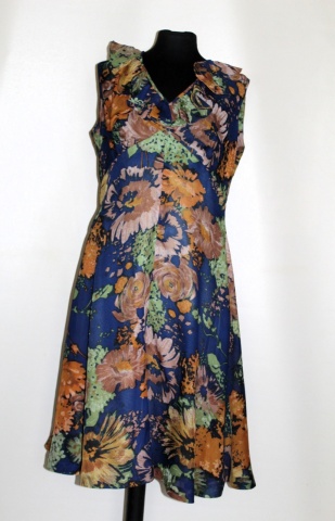 Rochie vintage din voal floral – anii ’60, talie empire, realizată manual