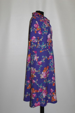 Rochie vintage flori multicolore pe fond violet anii 70