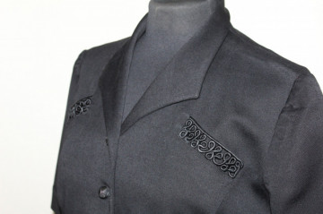 Rochie vintage neagra din casha cu brandenburguri anii '40