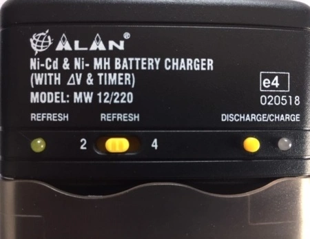 Incarcator pentru acumulatori AA/R6 - de la 12V/220V - Img 4