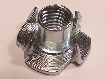 Piulita T-nut M10 zincata pentru panou de escalada - Img 2