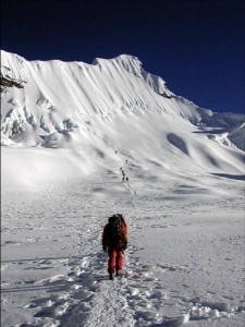 ISLAND PEAK - 6189M, LOBUCHE - 6119M - CUCERESTE UN VARF HIMALAYAN CELEBRU, LA 2 PASI DE EVEREST - Img 2